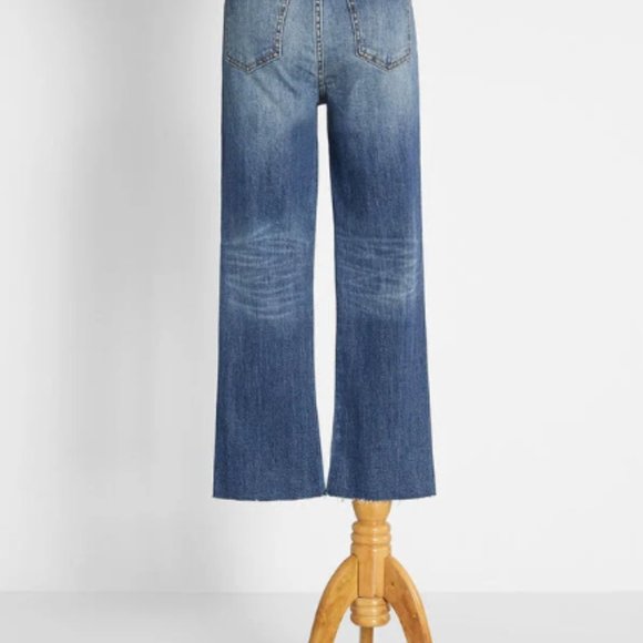 NWOT- Anything But Quiet Cropped Jeans - Picture 2 of 3